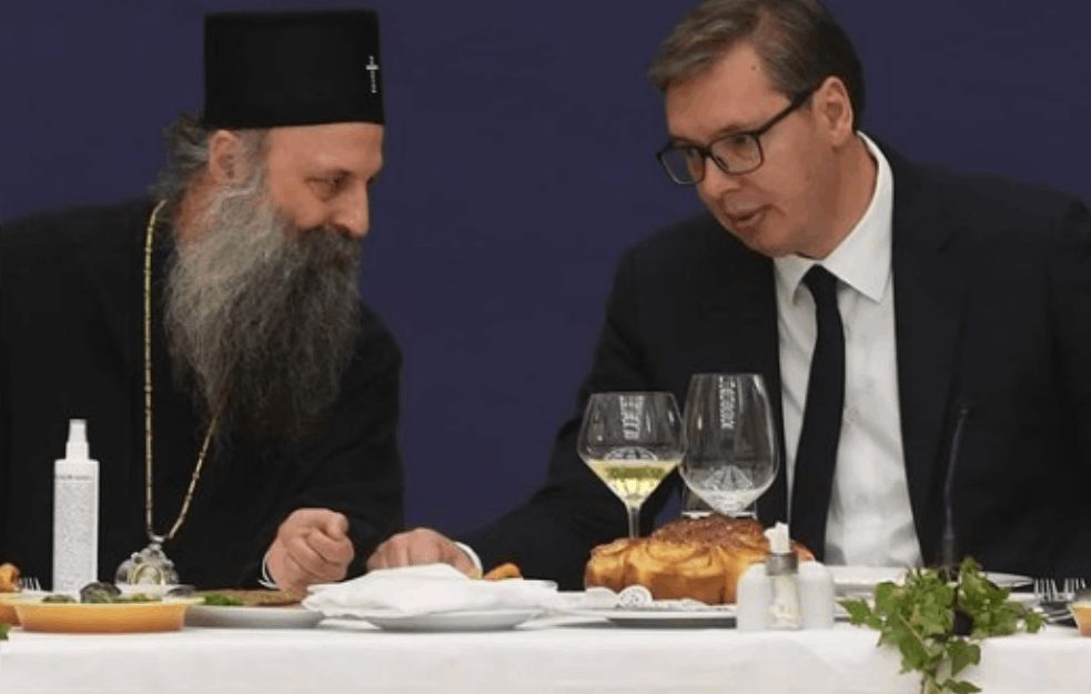 PREDSEDNIK <span style='color:red;'><b>UGOSTIO</b></span> PATRIJARHA I VLADIKE NA SVEČANOM RUČKU: Ceo Sinod stigao u PREDSEDNIŠTVO! (FOTO)